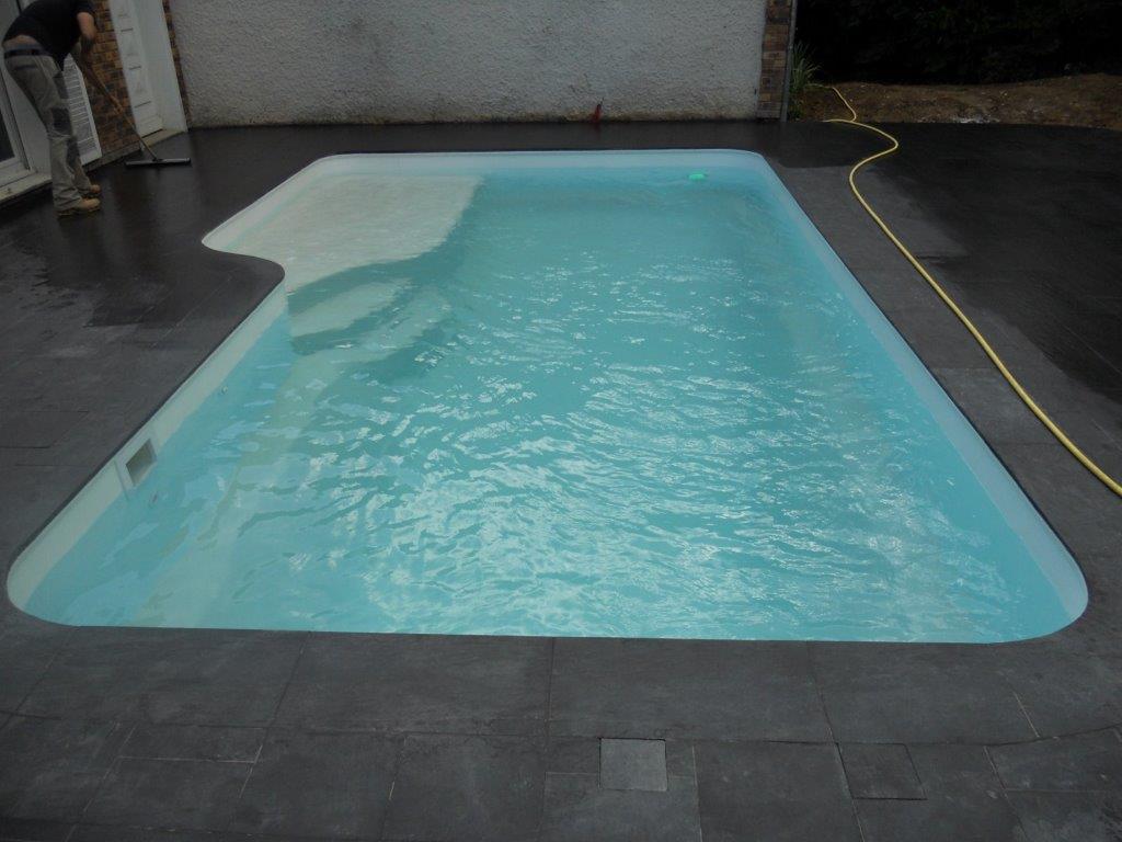 Belle piscine  à  Samois-sur-Seine